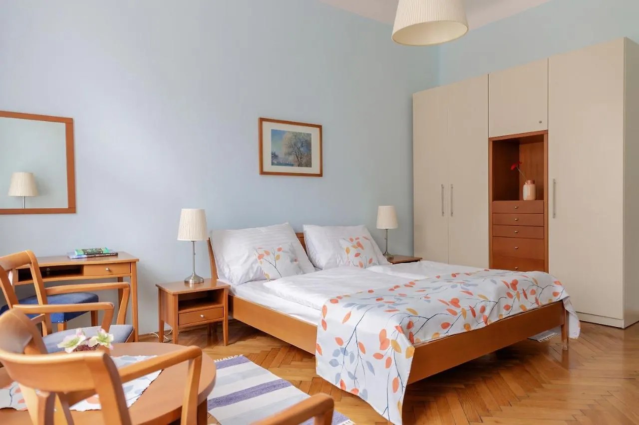 Sibelius Apartments Praga Apartahotel