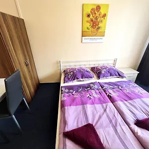 Hotel Rohožník, Prag