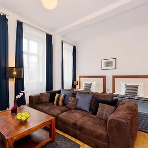 Old Town Square Premium Appartement